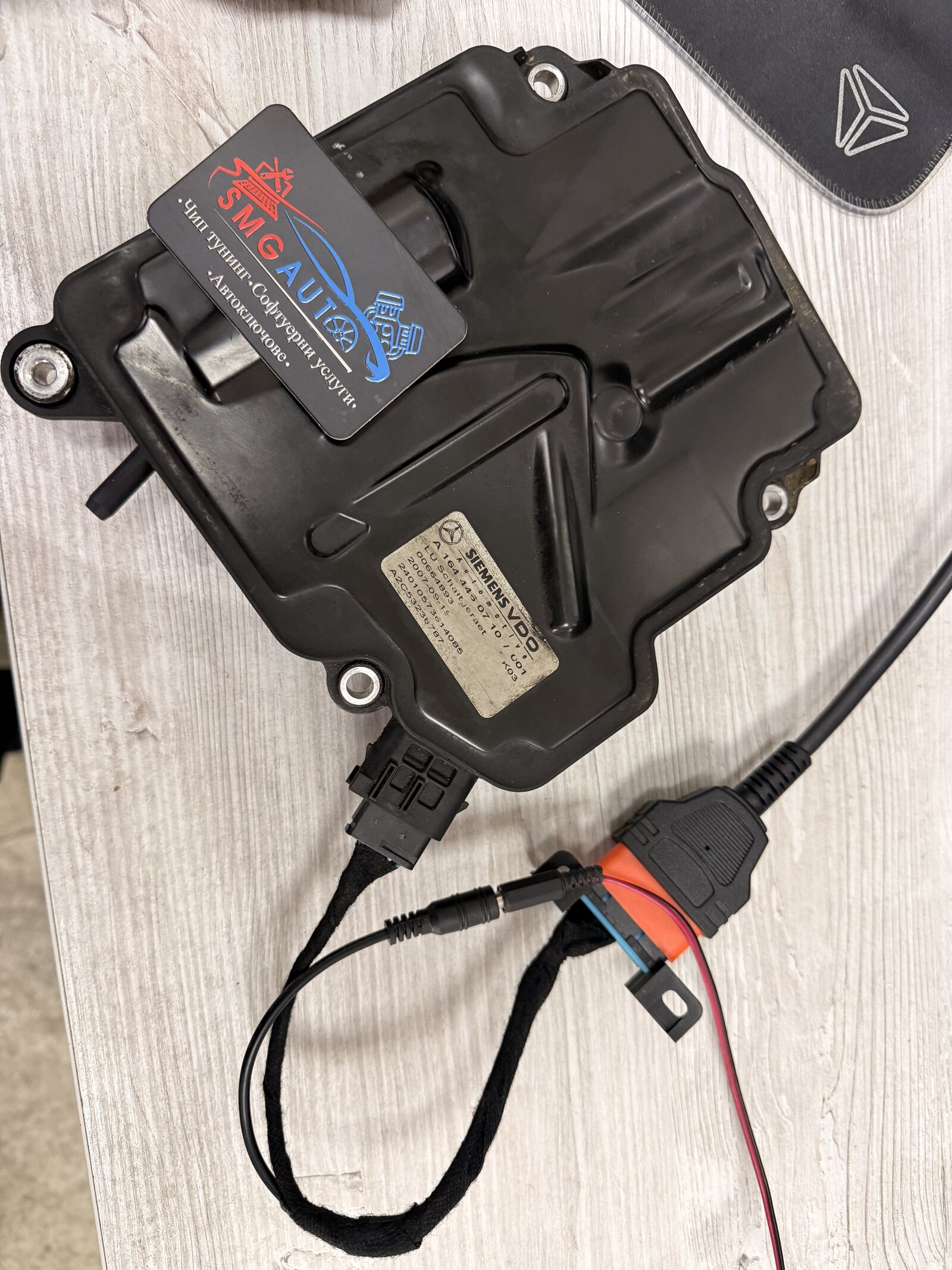 ISM module Mercedes A1644460710 σε πάγκο για κλωνοποίηση και virginize στο SMG-Auto